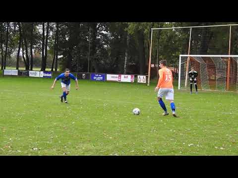 Harde botsing spelers Rood-Wit, Leeuwen maakt kans niet af