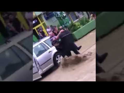 Policajci u Čeliću spašavali građane od naleta vodene bujuce