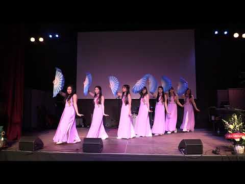 MÚA CHÀO MỪNG ´BERLINER TẾT´ DO HỘI SINH VIÊN VIETSOC-POTSDAM TỔ CHỨC