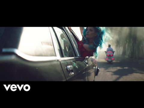 download lagu mp3 mp4 Halsey Hopeless Fountain Kingdom, download lagu Halsey Hopeless Fountain Kingdom gratis, unduh video klip Halsey Hopeless Fountain Kingdom