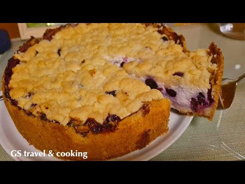 Blueberry Cheesecake with Crumble - very fruity and delicious!
