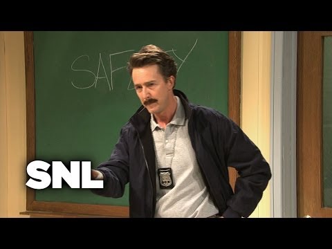 Shallon: Stranger Awareness - SNL