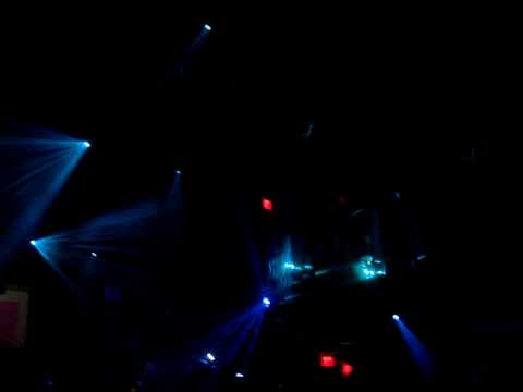 Faarsheed playing a bootleg of In For The Kill @ Liv in Miami!!!!! August 29, 2009