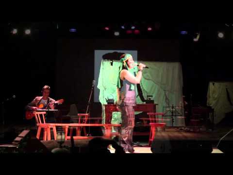 BIDELLATI-C.E.M- Vivian Capobianco "Comportamento Geral" (Gonzaguinha)