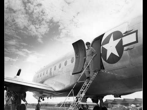 MacArthur Arrives in Japan