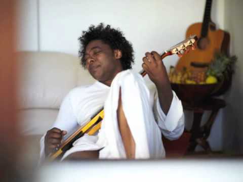 Stewart Sukuma - Musica Quente