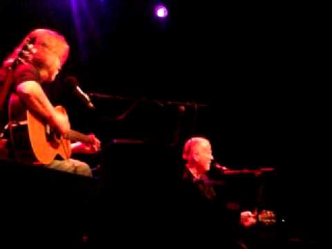 Christy Moore Vicar Street 19.12.10 City of Chicago.AVI