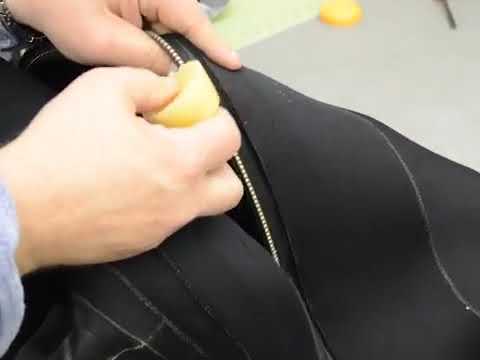 Video Review of the Seasoft SeaBee Natural Beeswax Zipper Lube