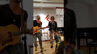 Enrico nigiotti e Gianna Nannini complici live @ Feltrinelli Napoli 16 09 2018