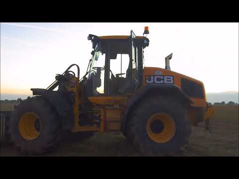 Loading Sugarbeet from field to lorry