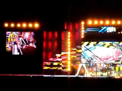[110813] Incheon Korean Music Wave 2NE1 - Ugly (Fancam)
