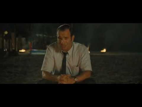 OSS 117 - changer le monde - plage hippie