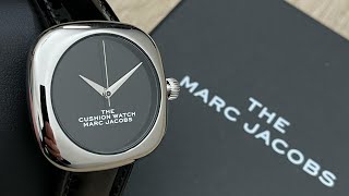 Marc Jacobs The Cushion Black Dial Ladies Watch (Unboxing) @UnboxWatches