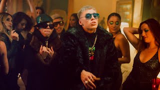 En El Jacuzzi Lyrics English Translation