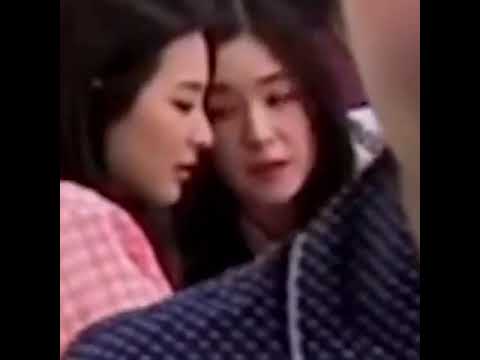 Irene’s staring intently at Seulgi’s lips again and again | SEULRENE MOMENT #seulrene #redvelvet