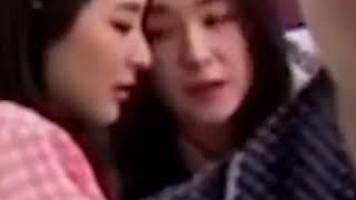 Download lagu Irene’s staring intently at Seulgi’s lips again and again | SEULRENE MOMENT #seulrene #redvelvet mp3