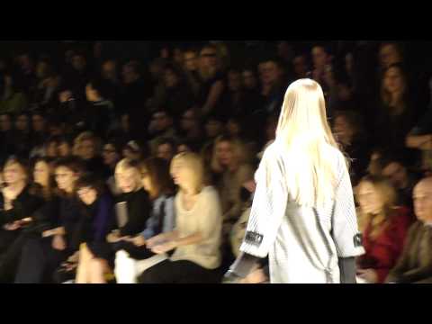 Milan Fahion Week Woman: Les Copains F/W 2010-2011@ Belen Rodriguez (II)