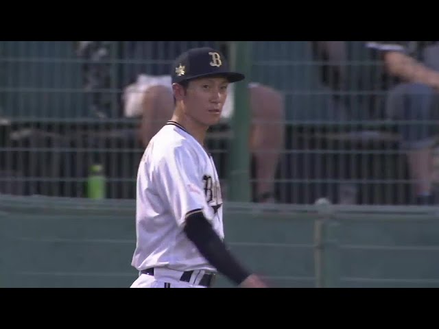 【5回表】フェンスを恐れぬ好守!! バファローズ・西川龍馬 フェンス際のファウルフライを好捕球!! 2024年7月6日 オリックス・バファローズ 対 北海道日本ハムファイターズ