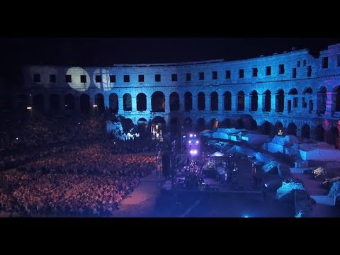 2CELLOS - Good Riddance (Time Of Your Life) [LIVE at Arena Pula]
