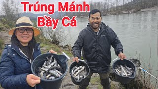 Download lagu Cody and his wife go fishing for slime fish in America. mp3