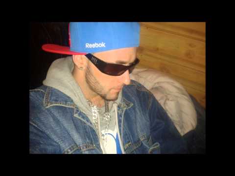 CB Mic feat Geffy Jhons & Queclown   Derrière un masque