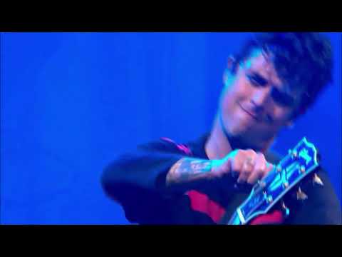 Thumbnail for Billie Joe (Green Day) smashing a "Gibson Les Paul Custom" guitar because it went out of tune... by Paul Day, Les Paul, Green Day