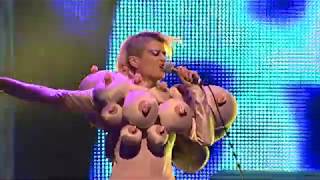 Peaches - Talk to Me | Live at  Falls Festival 2010