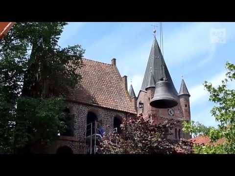 Historische Glocke nach Instandsetzung zurück