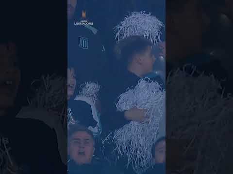 "ESPECTÁCULO DE LA HINCHADA DE #RACING #shorts" Barra: La Guardia Imperial &bull; Club: Racing Club