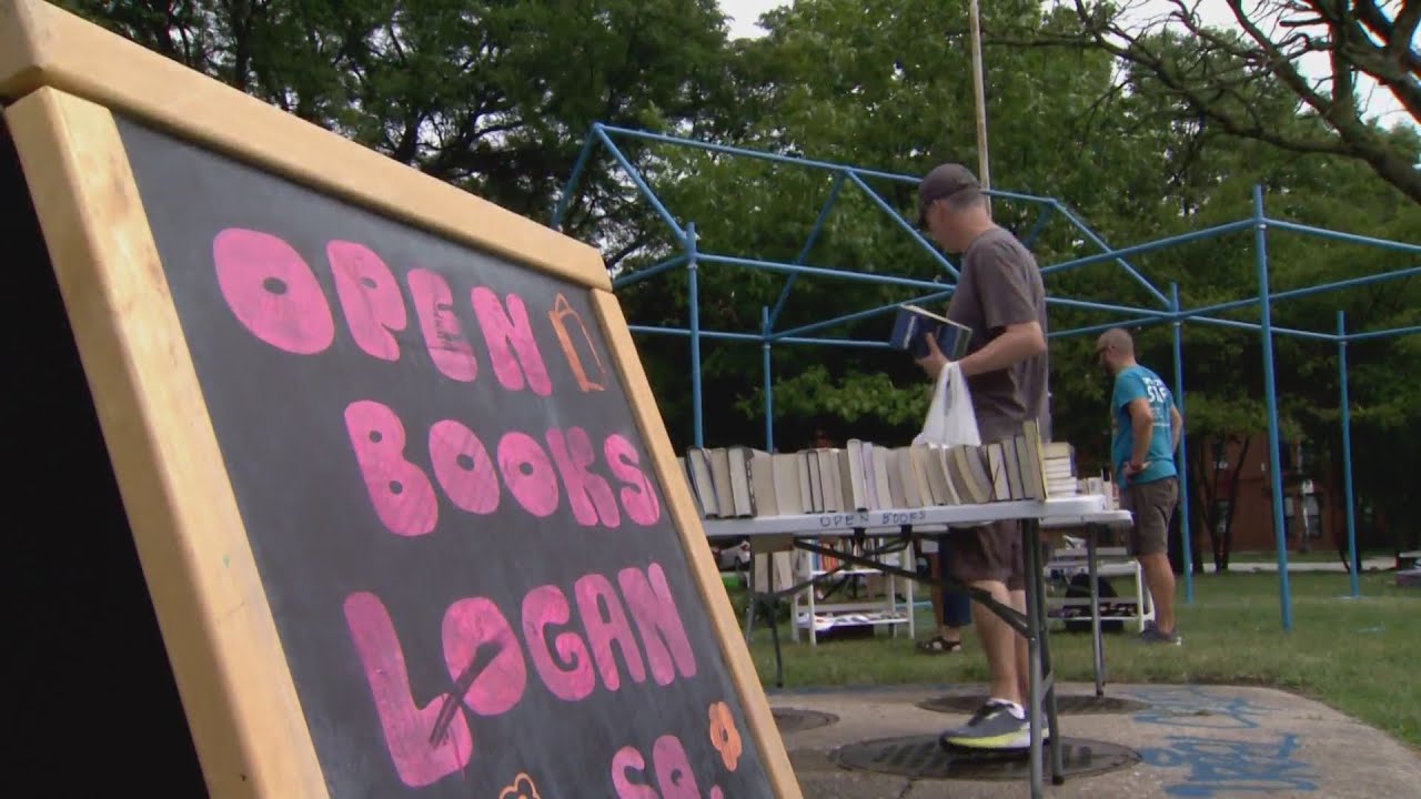 Nonprofit 'Open Books' hosts pop-up bookstore in Logan Square