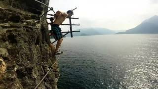 preview picture of video 'GoPro Cliff Jumping [ Varenna , Italia 2014]'