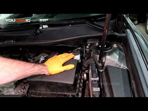2012-2017 Toyota Camry XV50 Check and Add Brake Fluid