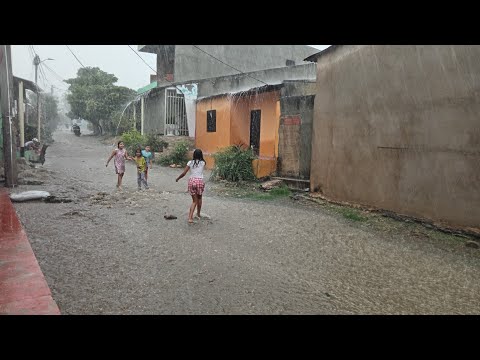Fuerte aguacero  en corozal sucre
