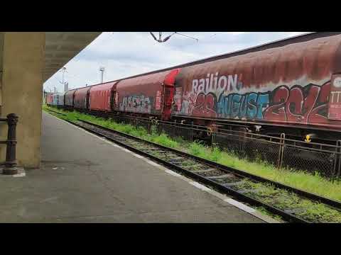 Tren Marfar Aurel Vlaicu (DB) trece prin gara Ploiesti Sud si  IR 1660 soseste de la IASI