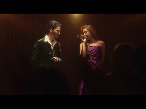 Sisca Saras, Aziz Hedra - Orang Biasa (Official Music Video)