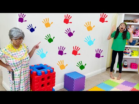 Emma Y Wendy Fingen Jugar A Pintar A Mano Con Pintura Colorida | Pintar Con Los Dedos Para Niños