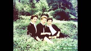 The Andrews Sisters - Hooray For Love