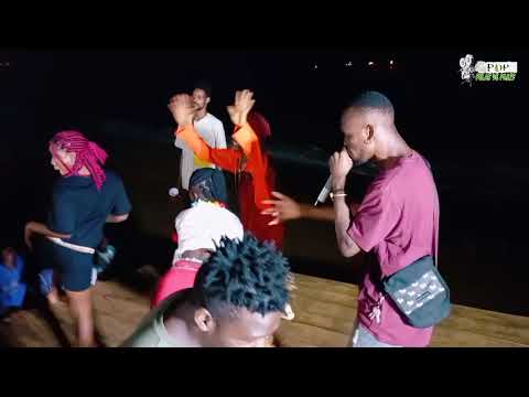 Dj Zaparo le goloir la Demo de son nouveau single le baya de la go au parados beach a port Bouet