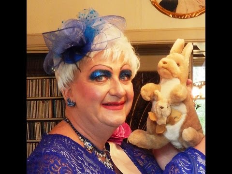 "Dan moet je me zuster zien".... Miss Baksel