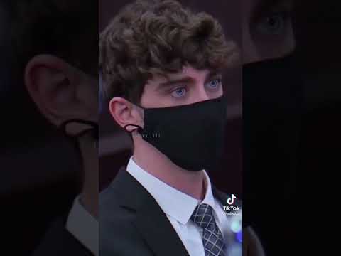 لحظات انهيار وبكاء كاميرون هيرين عند سماع24سنه