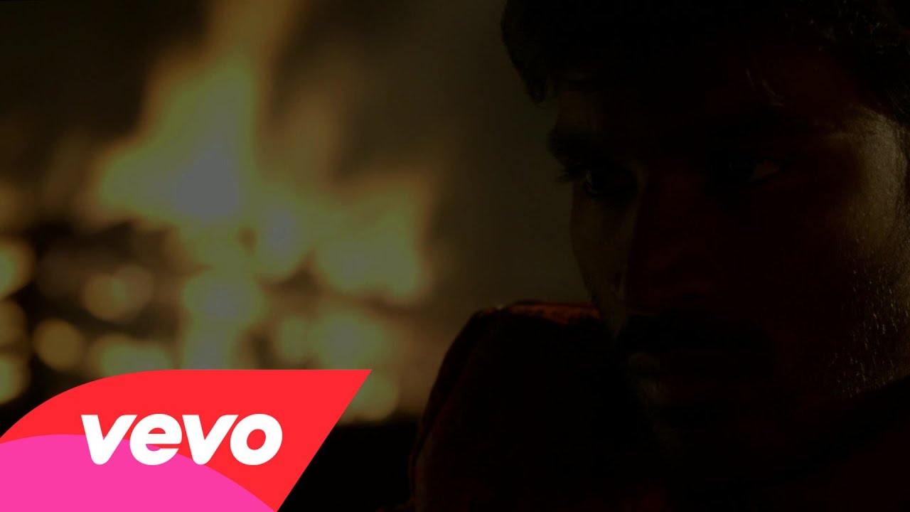 Oliyaaga Vandhaai Lyrics  | Ambikapathy | Dhanush, Sonam Kapoor | Javed Ali, KMMC Sufi Ensemble | A.R.Rahman