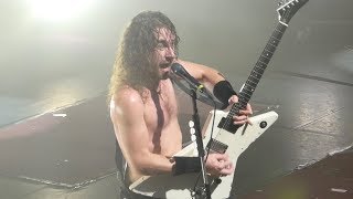 Airbourne -  Ready to rock / I&#39;m going to hell for this - Live Paris 2017