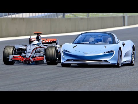 McLaren Speedtail vs McLaren F1 2007 - Silverstone