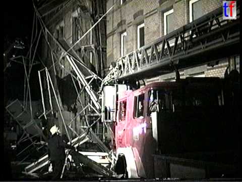 Stuttgart FD / Feuerwehr Stuttgart: SCAFFOLDING COLLAPSE / GERÜSTEINSTURZ. 1994