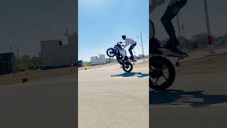 Bike stunt Yamaha fazer Short video #whatsapp status