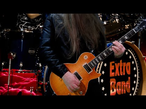 Extra Band  - Virtual World  [Official Music Video]