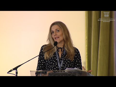 Várnagy Andrea: Kívül csend – bennem dallamok