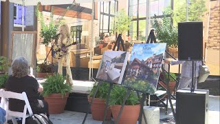 Dolly Parton appears at HeartSong Lodge &amp; Resort in Pigeon Forge