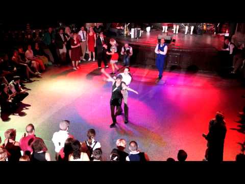 1. Augsburger Swing Ball - Sing, Sing, Sing