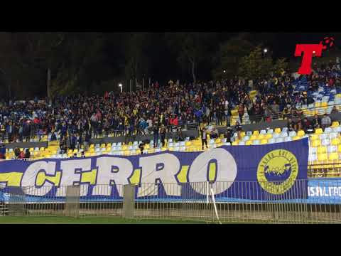 "Vamos Oro y Cielo hay que poner más huevos" Barra: Los del Cerro • Club: Everton de Viña del Mar